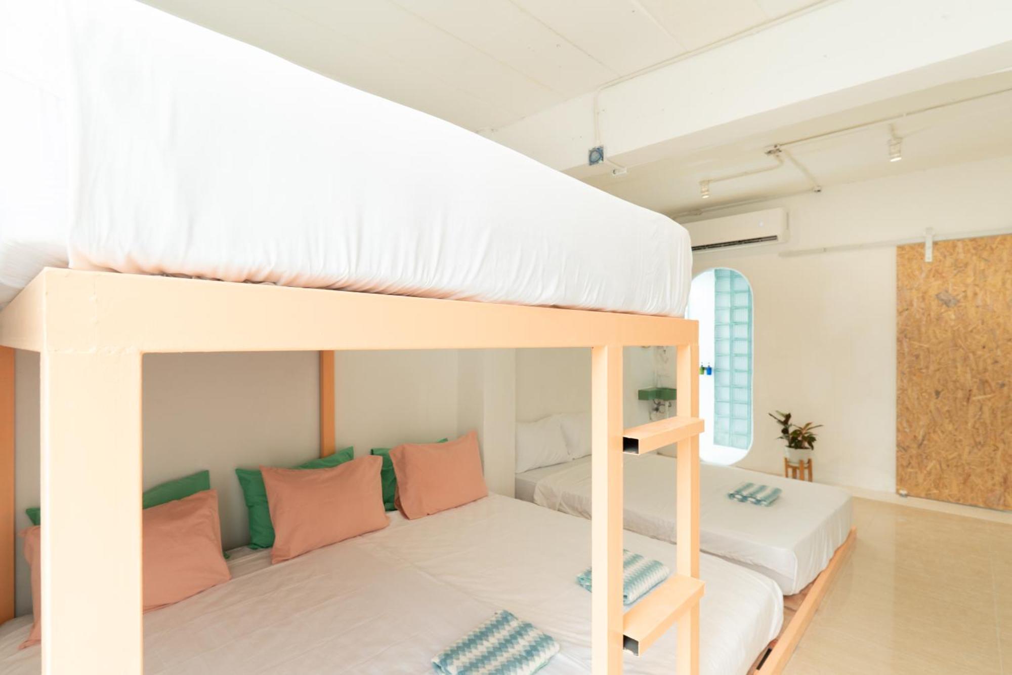 Easy Sunday Khaosan Bangkok Hotel Екстериор снимка