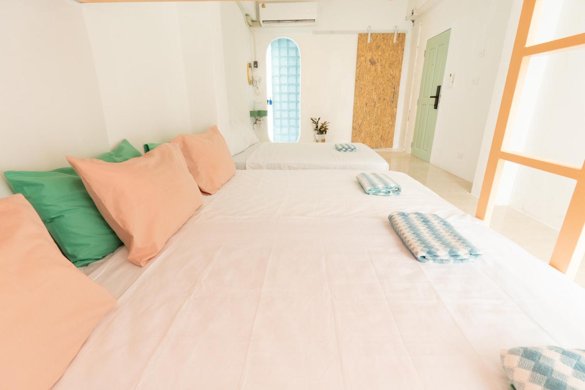 Easy Sunday Khaosan Bangkok Hotel Екстериор снимка