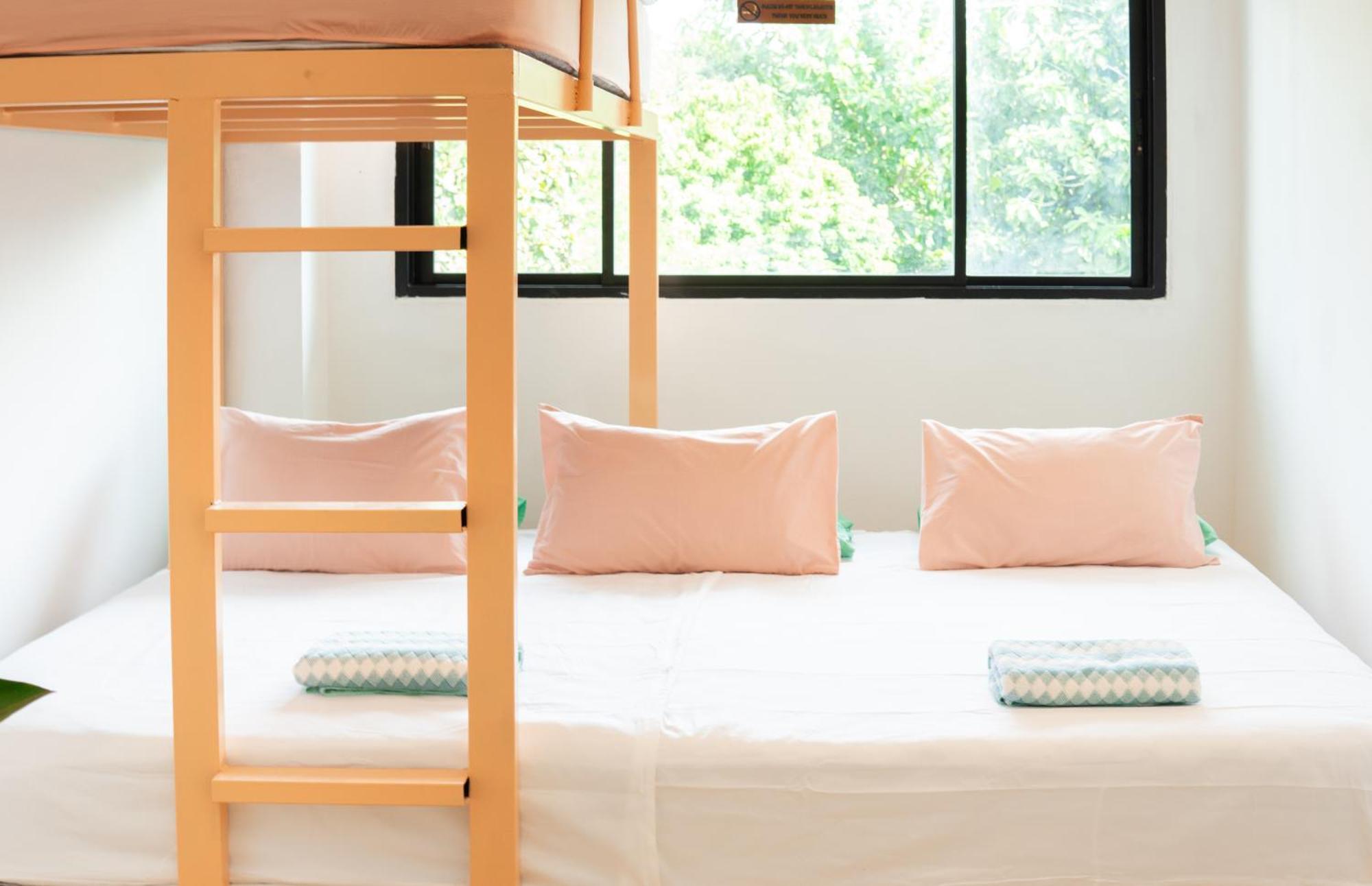 Easy Sunday Khaosan Bangkok Hotel Екстериор снимка