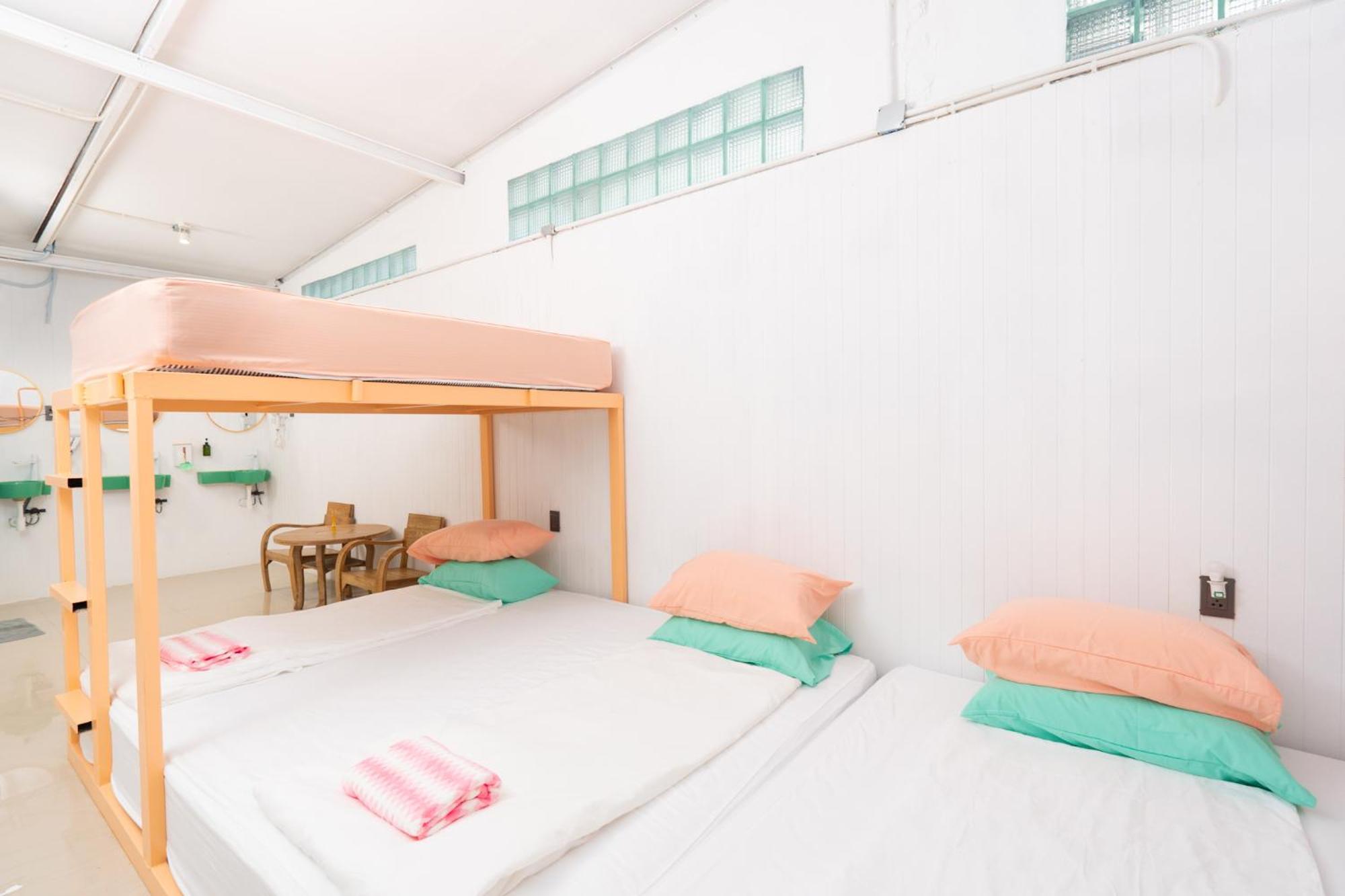 Easy Sunday Khaosan Bangkok Hotel Екстериор снимка