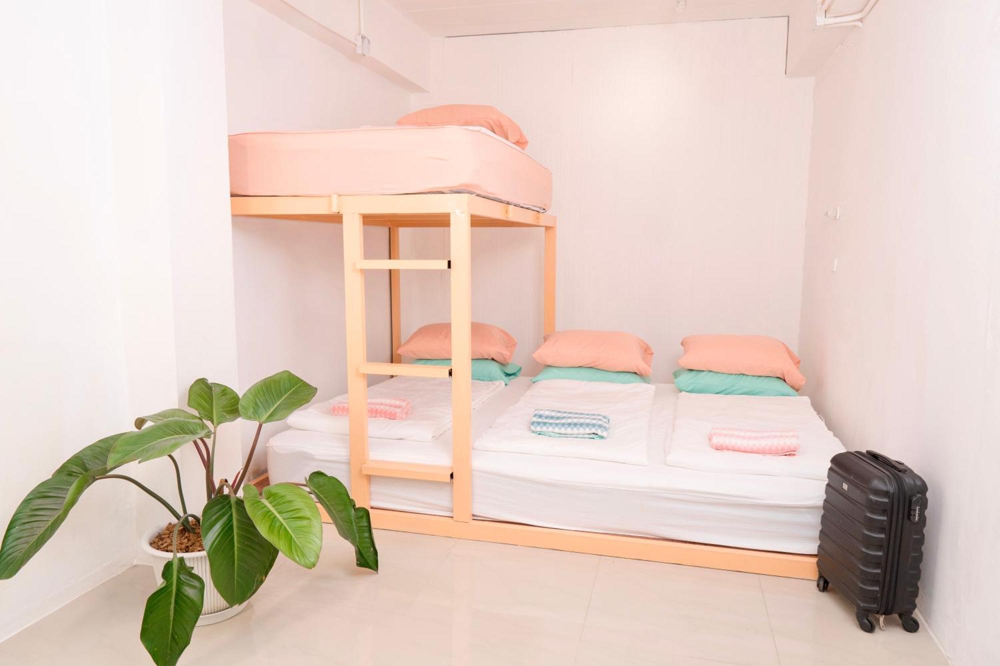 Easy Sunday Khaosan Bangkok Hotel Екстериор снимка
