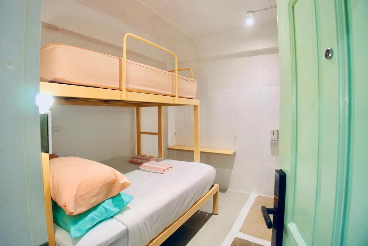 Easy Sunday Khaosan Bangkok Hotel Екстериор снимка