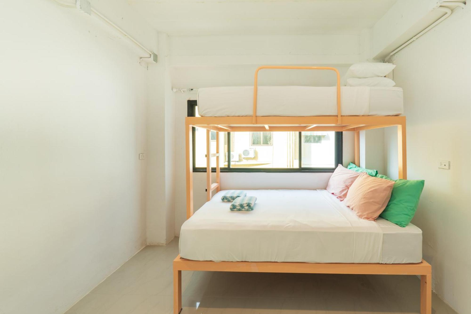 Easy Sunday Khaosan Bangkok Hotel Екстериор снимка